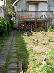 (view of yard, facing south)